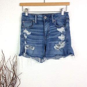 AMERICAN EAGLE Distressed Hi-Rise Shortie